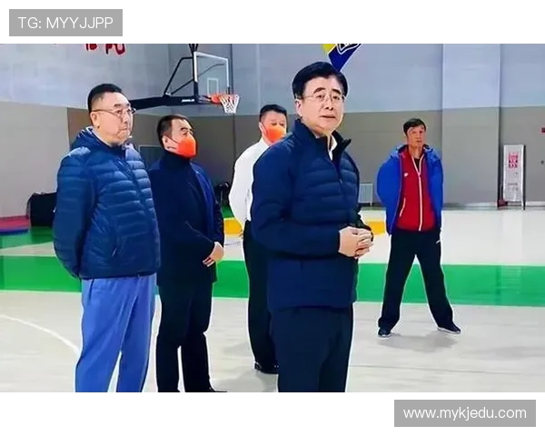 东体直指国少决赛半场判若两队 教练战术调整失当成反差关键